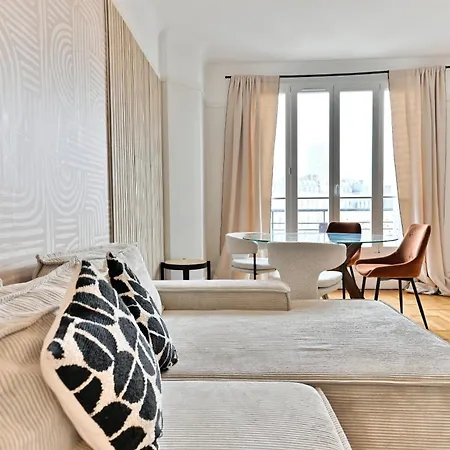 Luxurious Flat Next Paris -