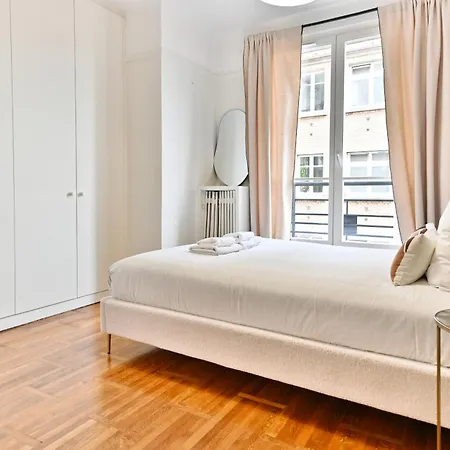 Luxurious Flat Next Paris - *